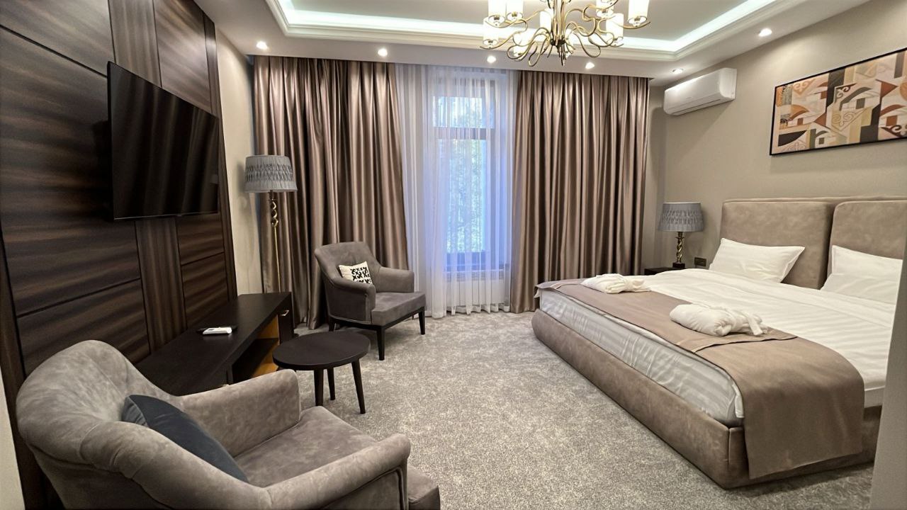 Room 1